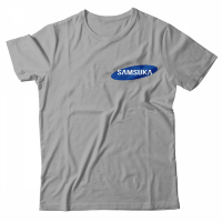 Прикольная футболка с маленькой надписью Samsuka